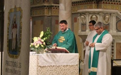 MOZGALMAK ÉS LELKISÉGEK SZENTMISÉJE