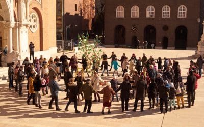 Videón az Aranyalma játék és a zarándoktánc